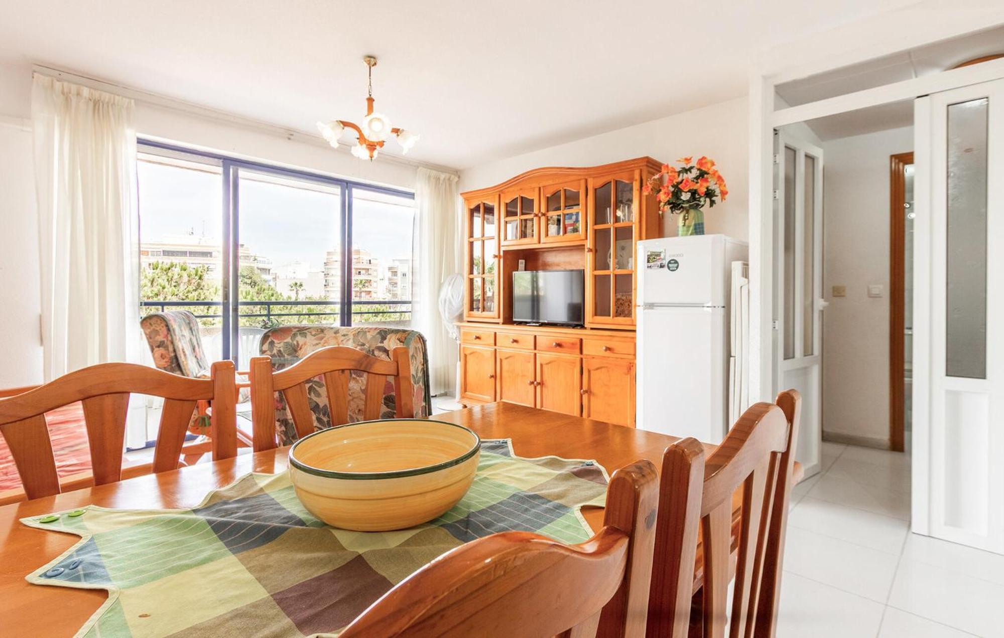 Nice Apartment In Torrevieja With Kitchen Buitenkant foto